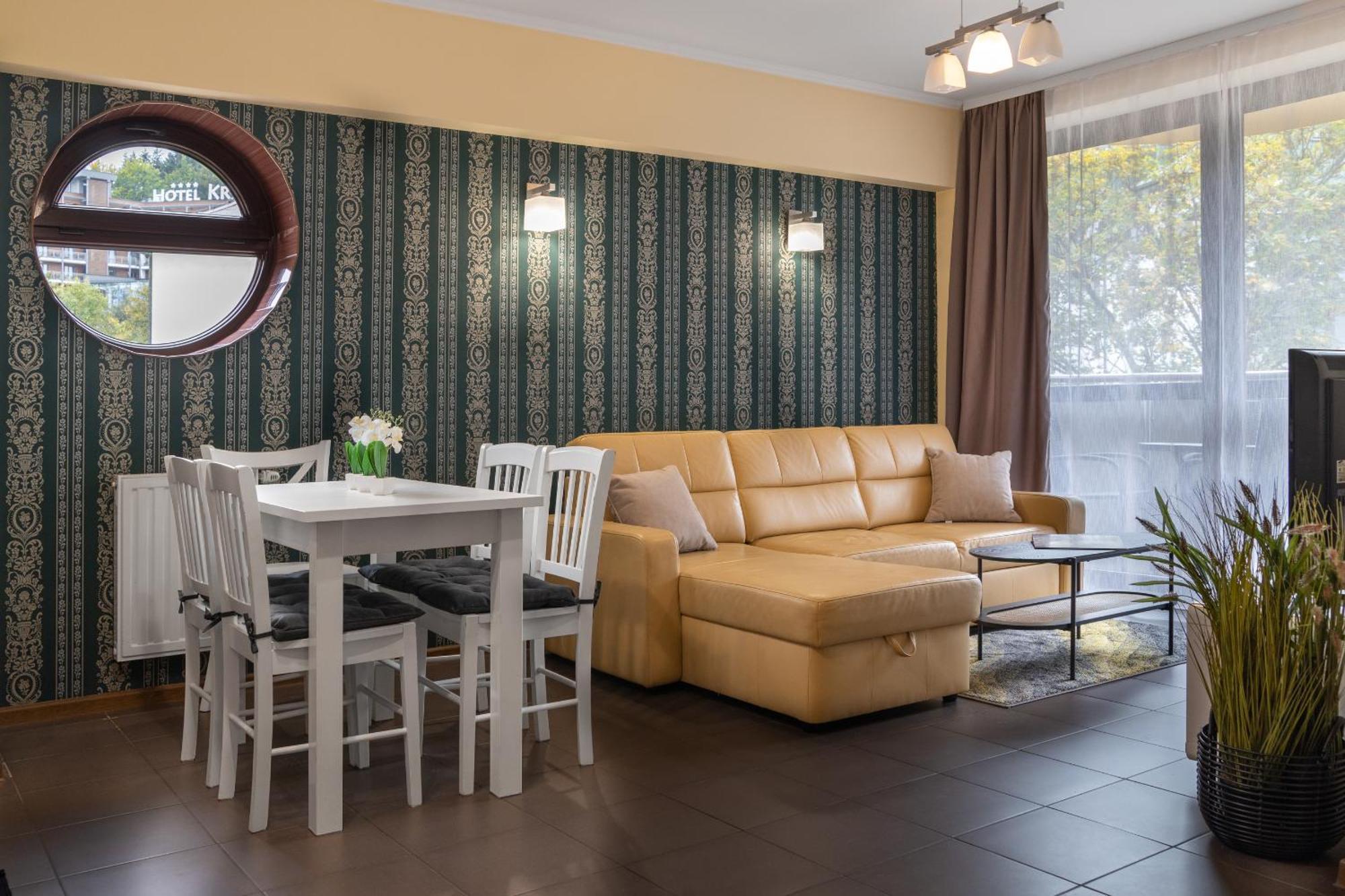 Aparthotel City Center Apartments Krynica Zdroj Exterior foto